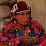Artesana Huichol. Foto por Openverse