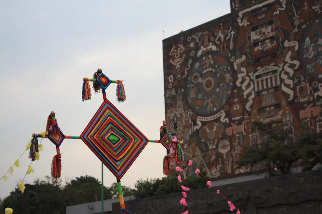 Ojo de dios huichol