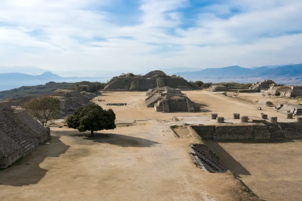 ORGANIZACIÓN SOCIAL DE LOS ZAPOTECAS » Su modelo y estructura