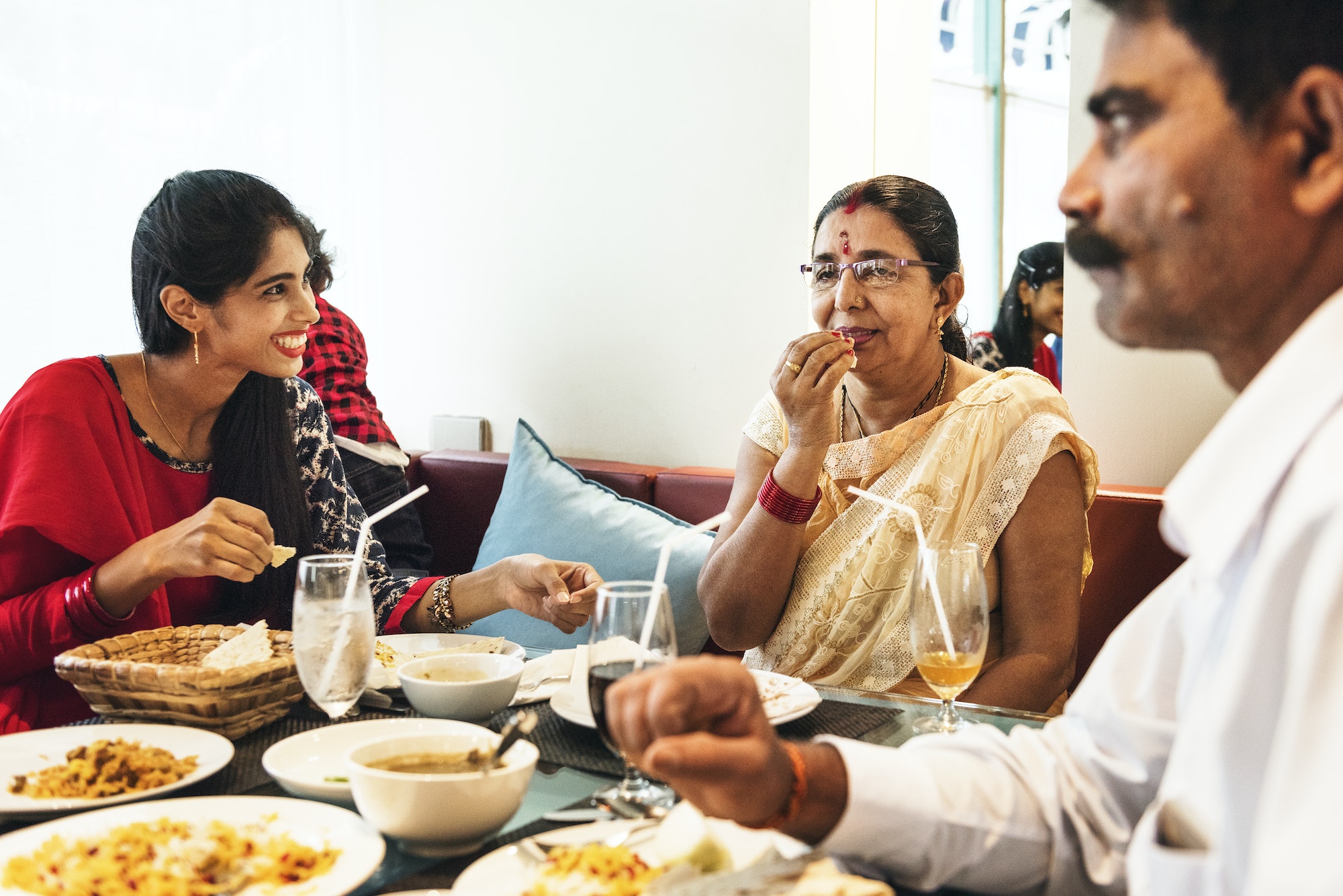 Comida india. Foto por Envato.