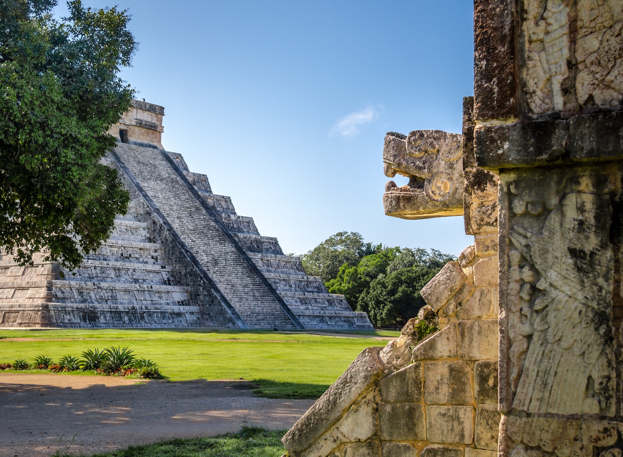 Pirámides Mayas. Foto por Envato.